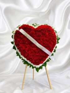 Red and White Solid Standing Heart 24”  G1107